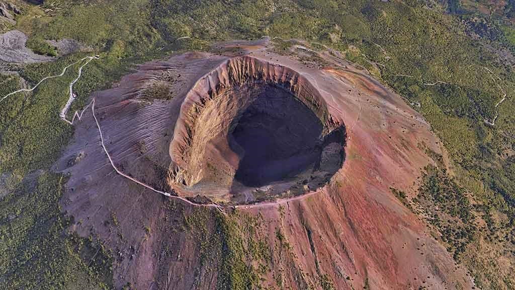 L’occhio inquietante del Vesuvio: uno dei vulcani più pericolosi della Terra