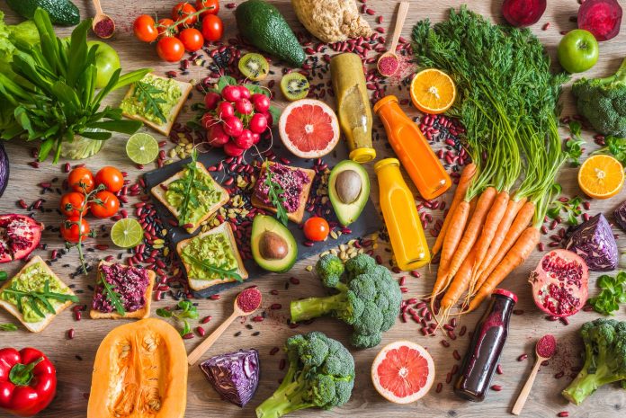 Dieta vegetariana e vegana: ideali per il cuore ma rischiose per il cervello Dieta vegetariana e vegana: ideali per il cuore ma rischiose per il cervello, dieta mediterranea