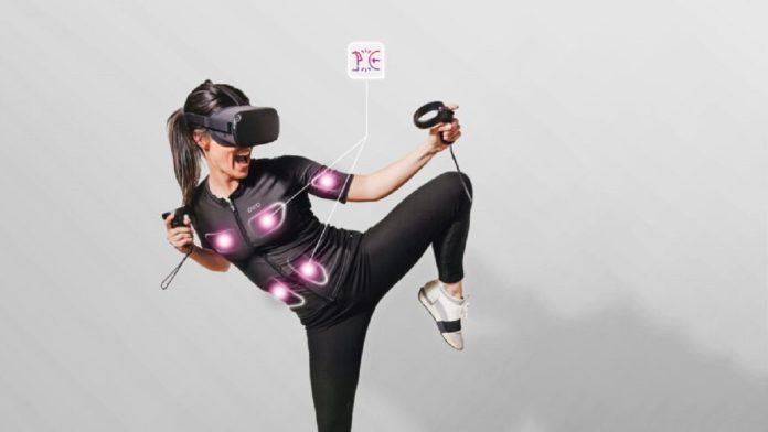 La maglietta tattile che permette di provare le sensazioni della realtà virtuale