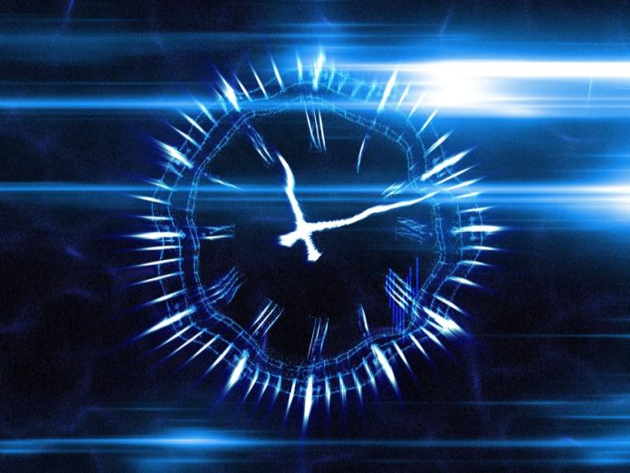 Tre dimensioni temporali, una dimensione spaziale, tempo