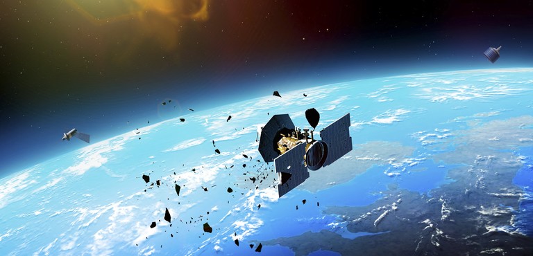 Il raggio traente presto potrebbe diventare realtà, satelliti, detriti spaziali 