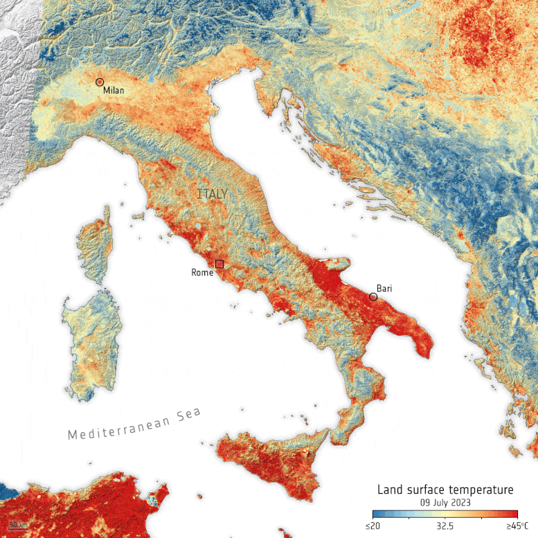 Ondata di caldo record in Europa e Italia 1 Questa animazione è stata creata utilizzando i dati dello strumento radiometrico della missione Copernicus Sentinel-3 e mostra la temperatura della superficie terrestre in tutta Italia il 9-10 luglio 2023. Sulle pendici dell'Etna, in Sicilia, così come nella regione Puglia, le temperature superficiali hanno superato i 47°C.
Vale la pena notare la differenza tra la temperatura dell'aria e la temperatura della superficie terrestre. La temperatura dell'aria, indicata nelle nostre previsioni meteorologiche giornaliere, è una misura di quanto è calda l'aria al di sopra del suolo. La temperatura della superficie terrestre invece è una misura di quanto calda sarebbe la superficie effettiva al tatto.
Credito: contiene dati Copernicus Sentinel modificati (2023), elaborati dall'ESA