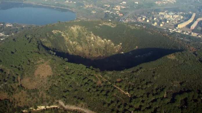 Campi Flegrei sperimentò un sollevamento di 20 metri prima dell'ultima eruzione