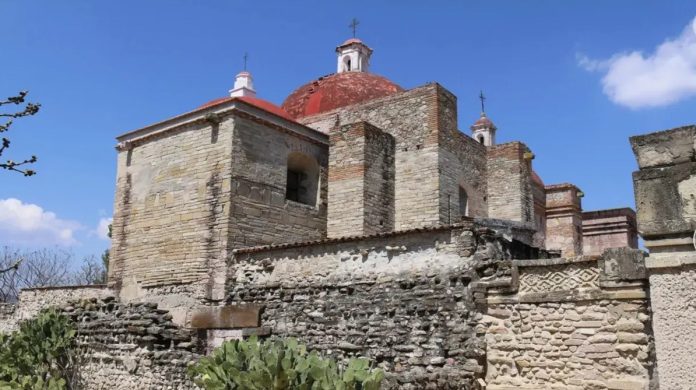 Malavita zapoteca, gli archeologi individuano la porta per l'inferno