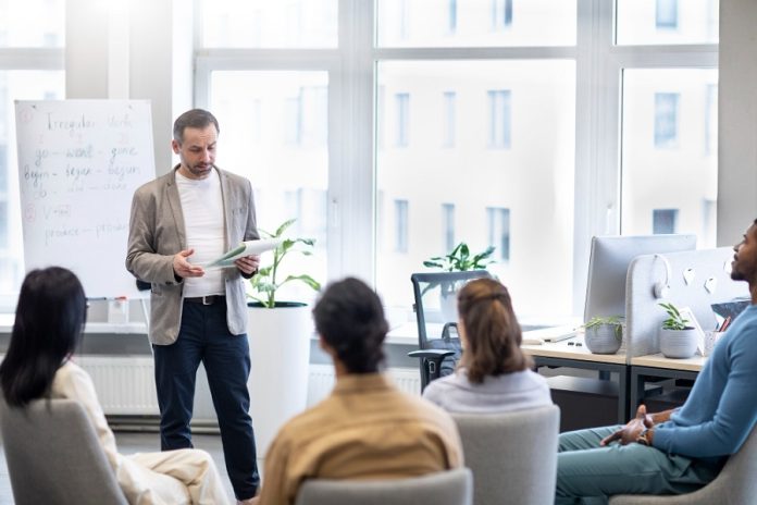 Neolaureati e professionisti: perché iscriversi a una Business School?