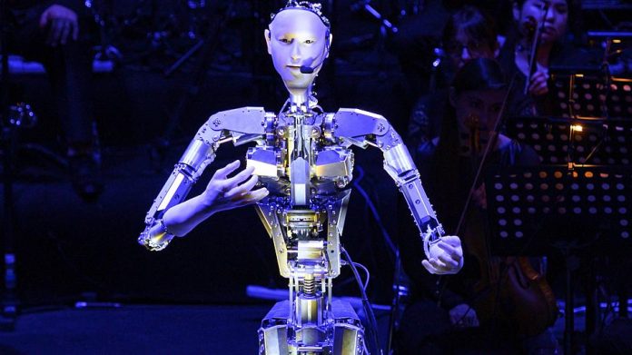 Cosa sa fare il robot umanoide controllato da GPT-4?
