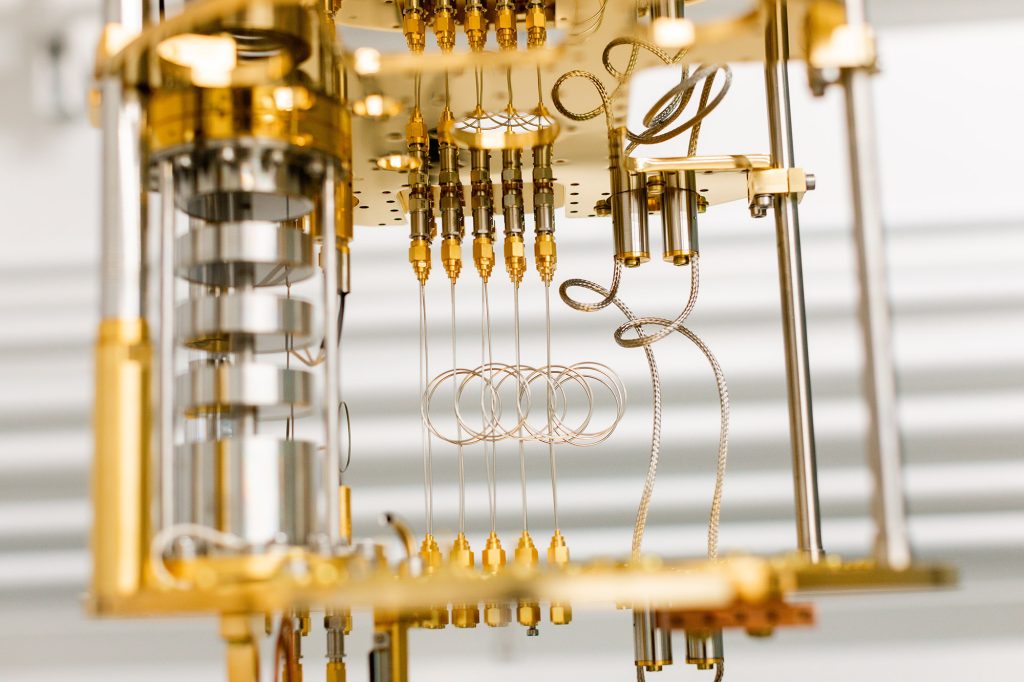 Computer quantistici: nuovo qubit a temperatura ambiente 1 Il nuovo qubit utilizzava un cromoforo a base di pentacene – una molecola colorante che assorbe la luce ed emette colore – incorporato in una nuova struttura metallo-organica (MOF). (Credito immagine: adventtr/Getty Images)