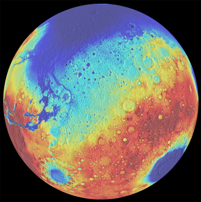 Marte: svelata la causa dell'abbondanza di metalli nobili 1 Le caratteristiche della superficie degli emisferi settentrionale e meridionale di Marte sono molto diverse. In questa mappa topografica, l'emisfero settentrionale (mostrato in blu) è costituito principalmente da pianure lisce e ha subito un vasto vulcanismo. L'emisfero meridionale (in arancione) ha una superficie montuosa più antica e craterizzata. Questa dicotomia potrebbe essere stata causata da un impatto gigantesco. Credito: Università dell'Arizona/LPL/SwRI.