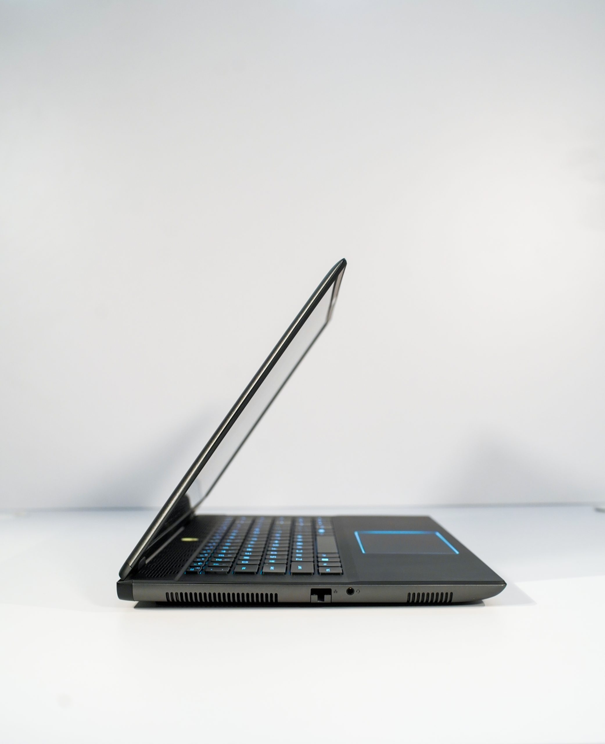 Alienware m16 R2
