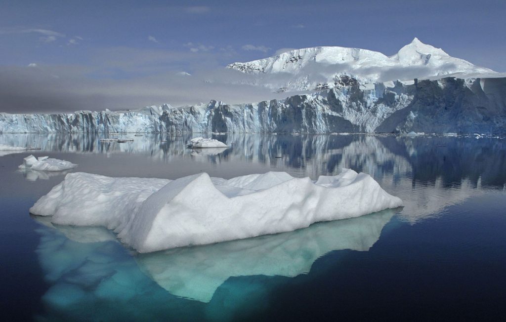 Le correnti oceaniche guidano il rapido scioglimento del ghiaccio in Antartide 2 Antartide: gli effetti di El Niño sul riscaldamento oceanico e lo scioglimento dei ghiacciai