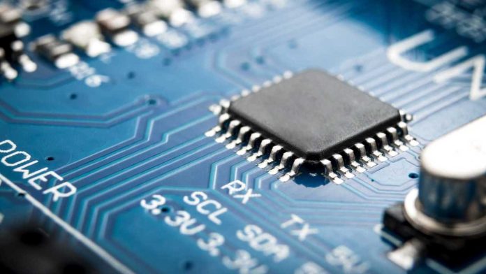 Nuovo chip in silicio ultrapuro apre la strada a potenti computer quantistici, rilevatore di luce quantistica