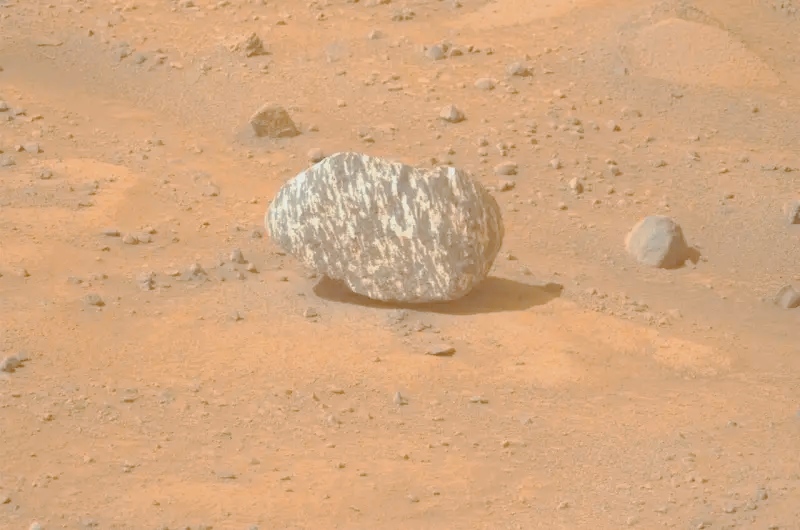 Individuata un'insolita roccia a strisce su Marte 1 Roccia a strisce