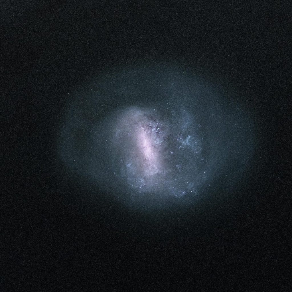 La sonda Gaia mappa la Grande Nube di Magellano 1 Il satellite Gaia dell'ESA rivela la Grande Nube di Magellano in modo sorprendentemente dettagliato, utilizzando la mappatura delle radiazioni anziché la fotografia per mostrare le sue stelle massicce e luminose e le regioni di formazione stellare prominenti come la 30 Doradus. Credito: ESA/Gaia/DPAC