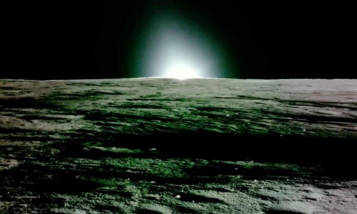 La missione Blue Ghost ha catturato le prime immagini del tramonto lunare