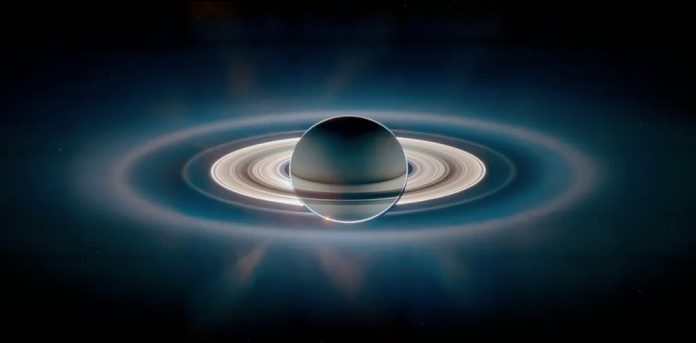 Gli anelli di Saturno scompariranno il 23 marzo 2025: ecco come osservare il fenomeno