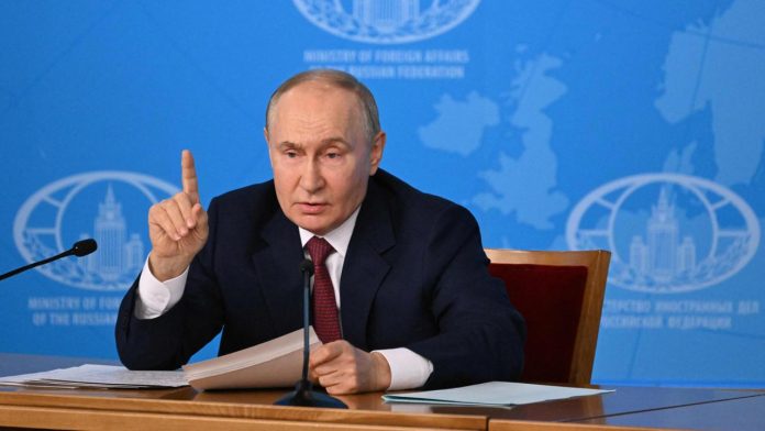 Ucraina: perché Putin sta prendendo tempo e non ha ancora accettato la tregua?