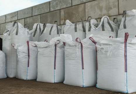 Perché l’humus di lombrico è meglio del compost tradizionale