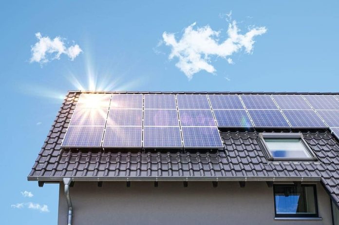 Inverter solari cinesi: scoperti dispositivi spia, rischio blackout USA