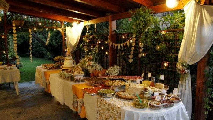 Come creare un giardino accogliente per cene e pranzi