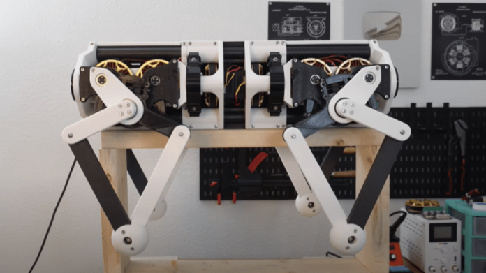 CARA: stampa 3D e corde per un cane robot innovativo