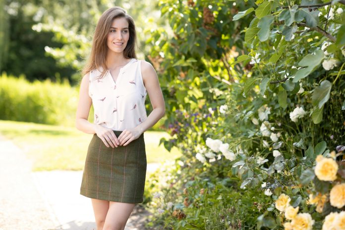 Gonne e Abiti da Donna tra Stile, Comfort e Sostenibilità: Scopri l’Eleganza Senza Tempo di Slowear