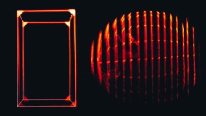 Effetto Terrell-Penrose: nuovo studio simula l'illusione a velocità della luce