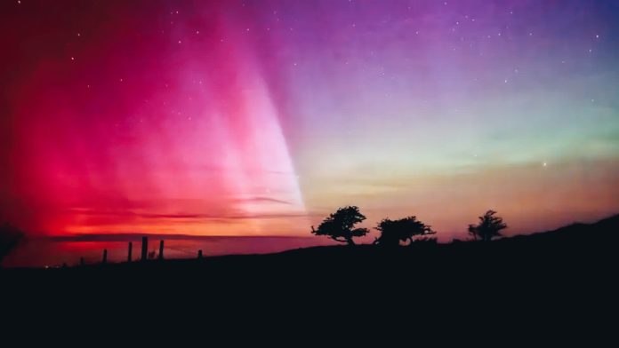 Aurora boreale: dietro lo spettacolo, la minaccia solare che devasta la Terra