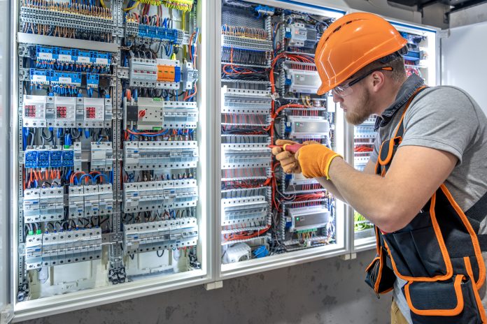 Cosa c’è da sapere sui quadri elettrici di media tensione per la distribuzione secondaria
