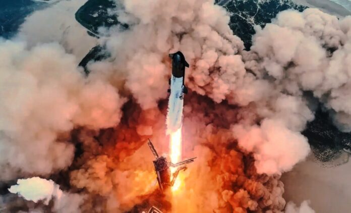 Musk non ha dubbi: nel 2025 la starship atterrerà su Marte