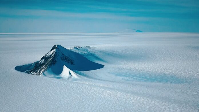 Antartide: svelato il mondo segreto nascosto sotto chilometri di ghiaccio