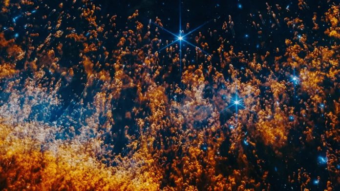 Nebulosa Elica: un modello predittivo per il destino del Sistema Solare