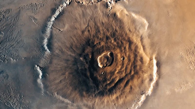 Marte: la spinta invisibile di Tharsis fa girare il pianeta più veloce