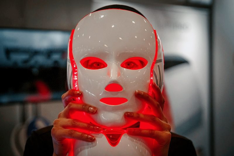 Luce rossa: da accessorio estetico a pilastro della biofisica