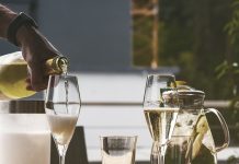 La polarizzazione dei consumi nel beverage: l’ascesa delle nicchie premium e le nuove abitudini d’acquisto La polarizzazione dei consumi nel beverage: l'ascesa delle nicchie premium e le nuove abitudini d’acquisto